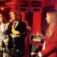 Dutch ELLE and Harper’s Bazaar win award for fur-free statement